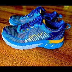 HOKA ONE ONE Women's Arahi Stability Running Shoe